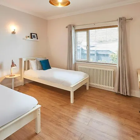 Burnsyde House - With Sea Views Hébergement de vacances