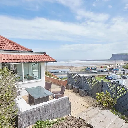 Burnsyde House - With Sea Views Saltburn-by-the-Sea