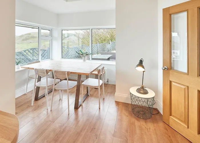 Burnsyde House - With Sea Views